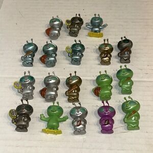 Lot Of 18 Vintage Vending Machine Gumball toys Mini Aliens 1" Sports A2